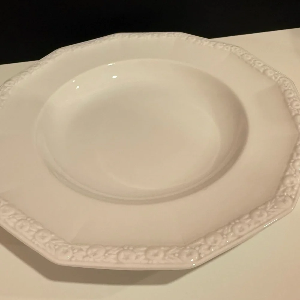 Rosenthal Maria White 12 Sided 12 Inch Pasta Serving Bowl